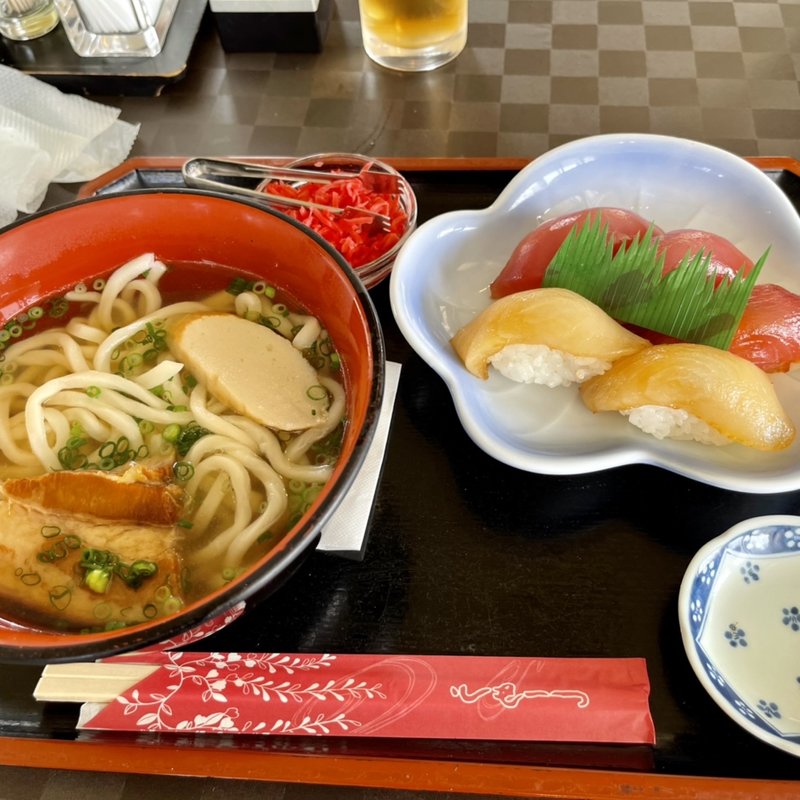 大東島そばと大東島寿司(ハマユウ荘 )
