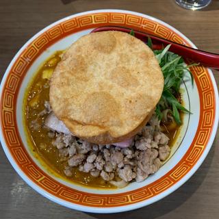 パリパリだしカレーまぜそば(晴耕雨読)