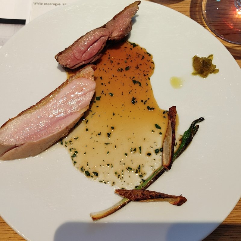 ホロホロ鳥(ラ・ボンヌターブル)