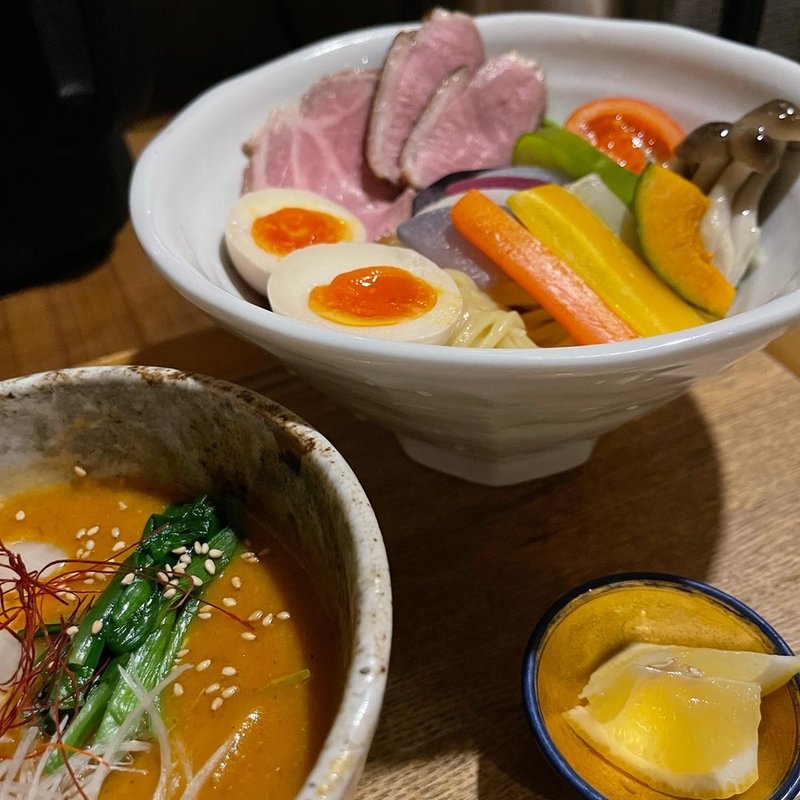 竹田オリエンタルつけ麺 特製    （山口県産有機野菜添え） (麺処 竹川)