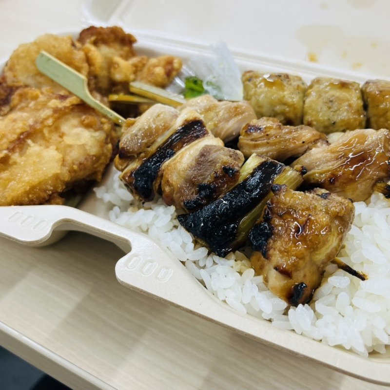 ラッキー弁当(焼き鳥ラッキー)