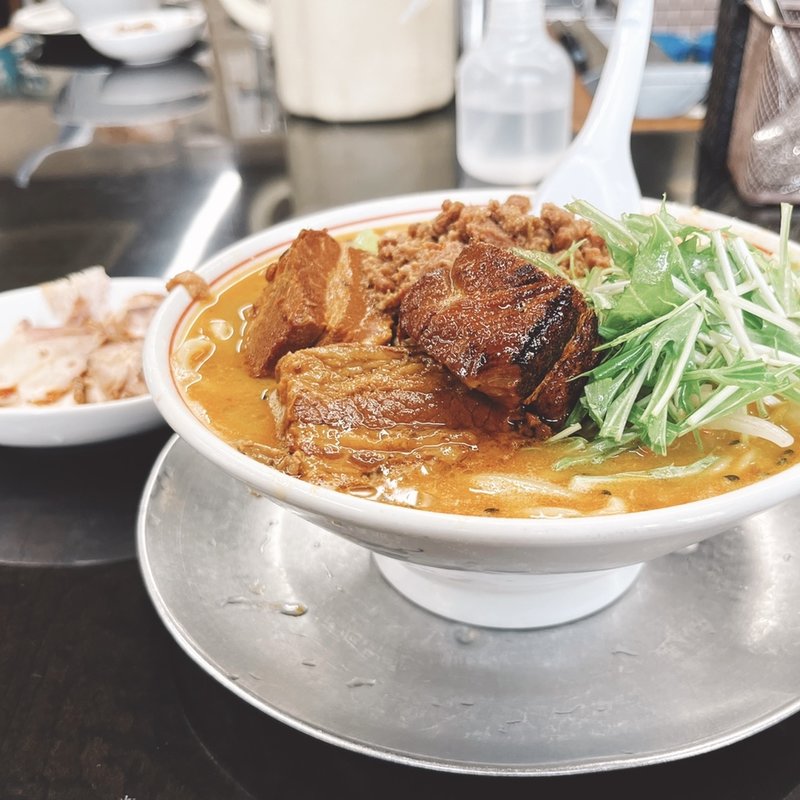 角煮みそラーメン(手打らーめん 勝龍)