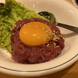 馬肉ユッケ(韓国食堂 ジョッパルゲ)