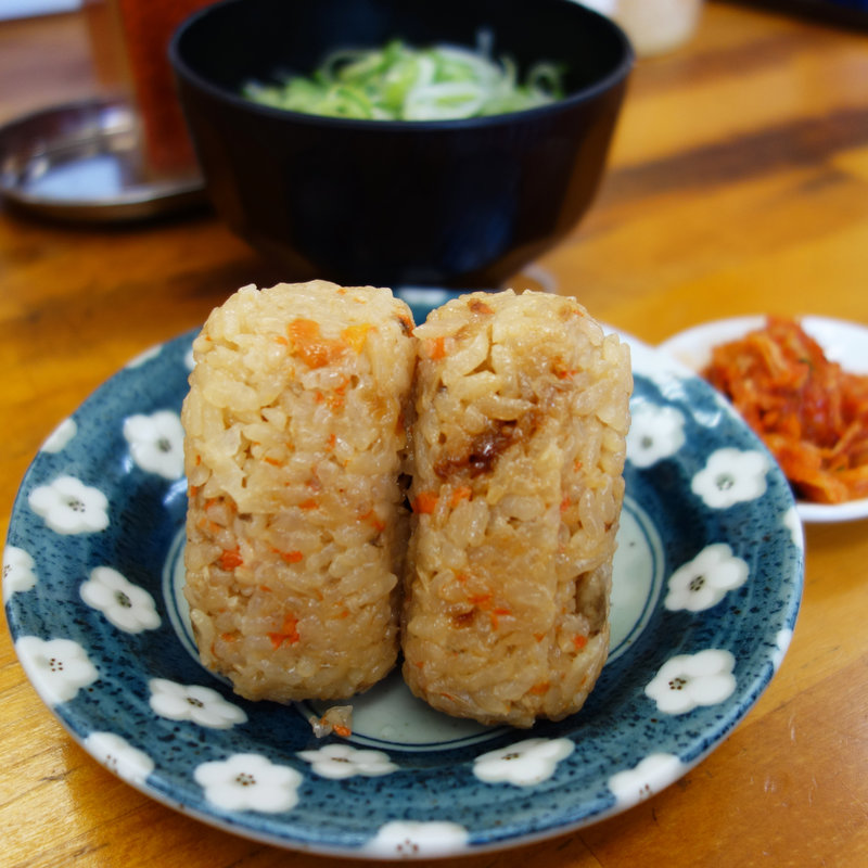 おにぎり(天ぷらうどん)