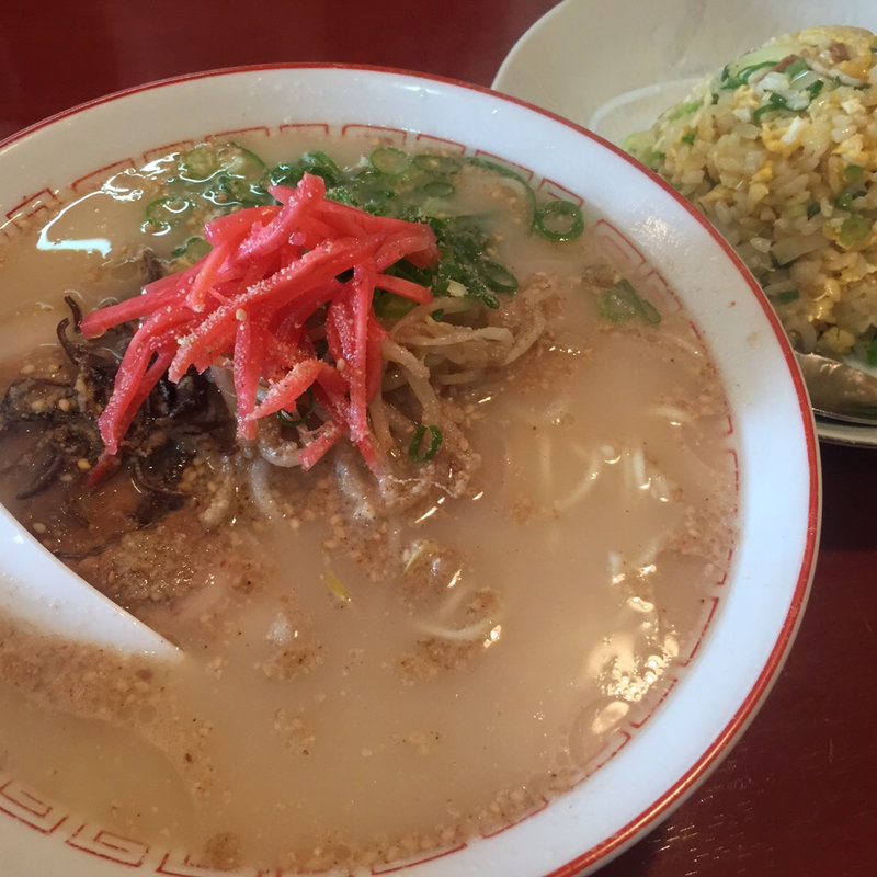 ラーメン＋小チャーハン(かんぱい食堂 )