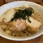 濃口醤油らぁ麺(イ袋ワシづかみ)
