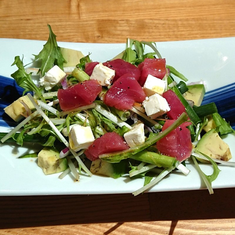 鮪とアボカドのカルパッチョ(築地すしくろ 横浜ジョイナス店)