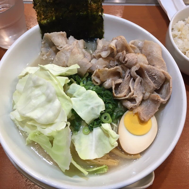 らーめん(ぶたの旨味らーめん とんくる)