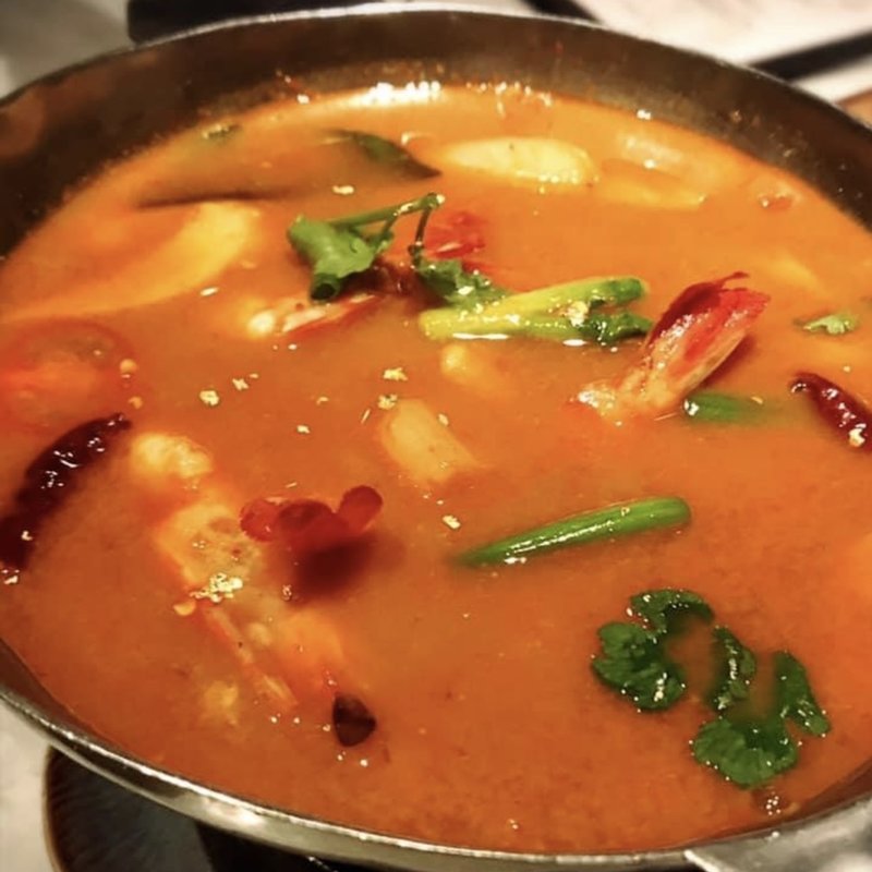 トムヤム　クン ナムコン ＜天然有頭海老のトムヤムクン＞(チェディルアン 淀屋橋 （CHEDI LUANG）)