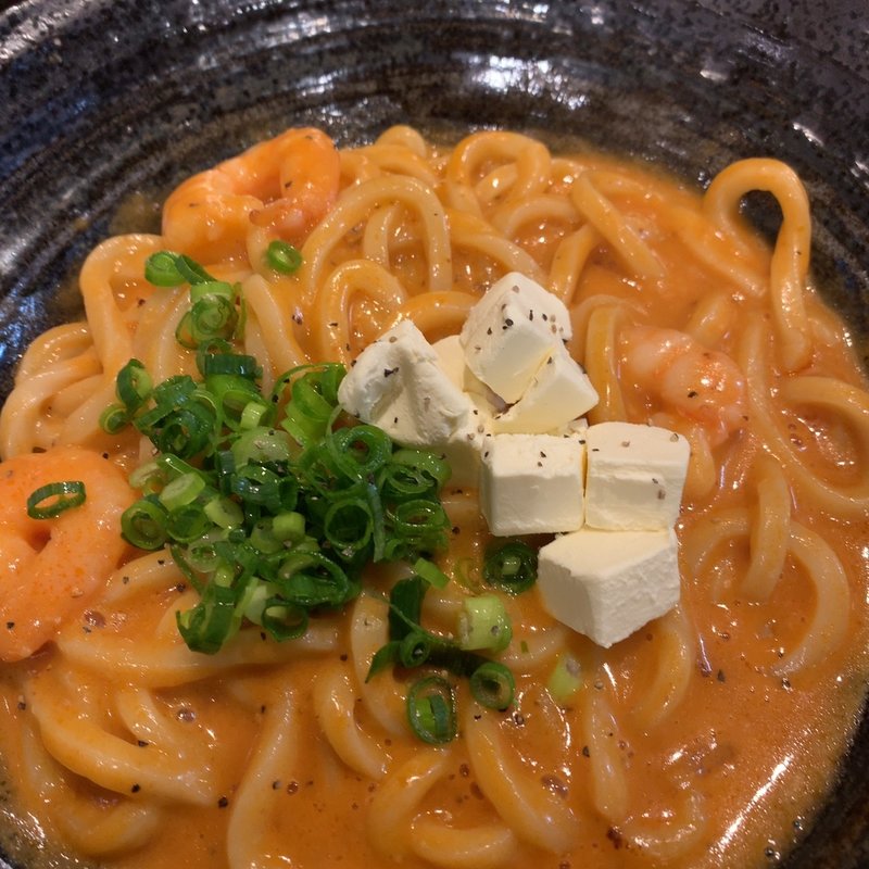 海老トマトチーズクリームうどん(山下本気うどん)