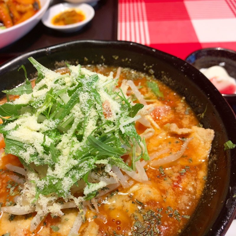 トマトチーズラーメン(嘉麟香)