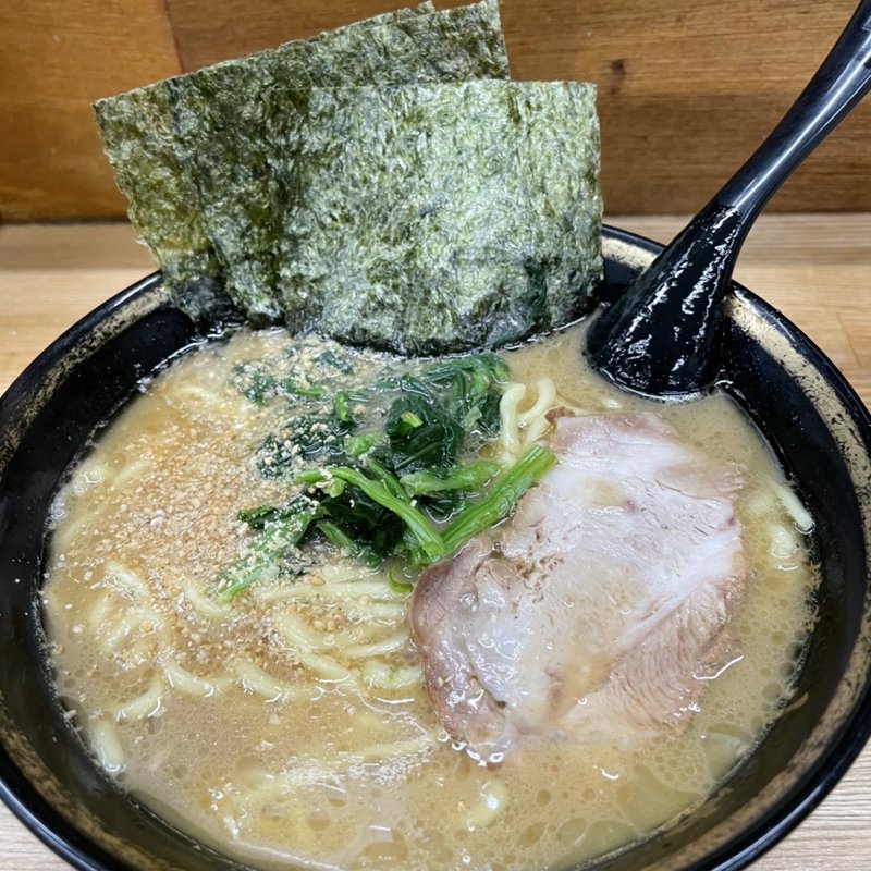 ラーメン(横浜家系らーめん 八家)