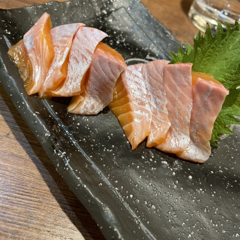 玄海産サーモン刺し(酒席まつした)