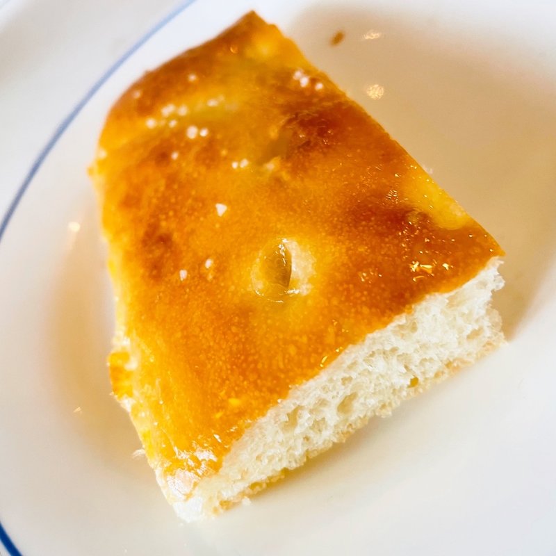 フォカッチャ(イタリア料理 リピエーニ)