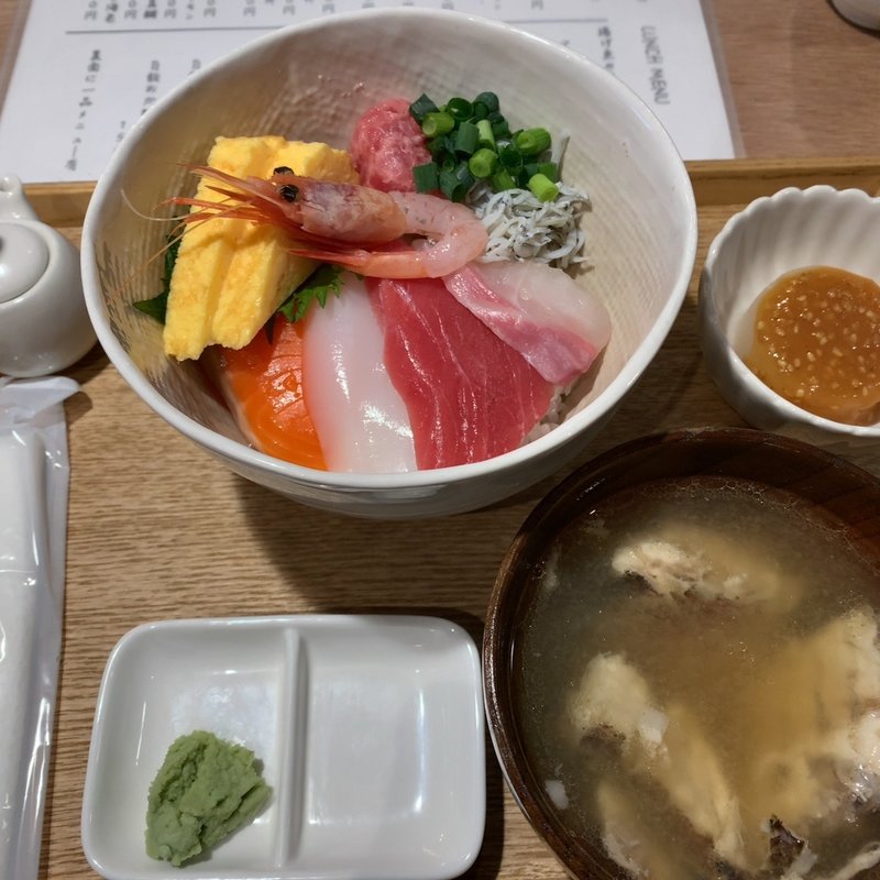 さかなや丼(さかなやのごはん)