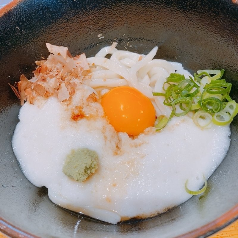 山かけうどん（冷）(湯屋わたや)