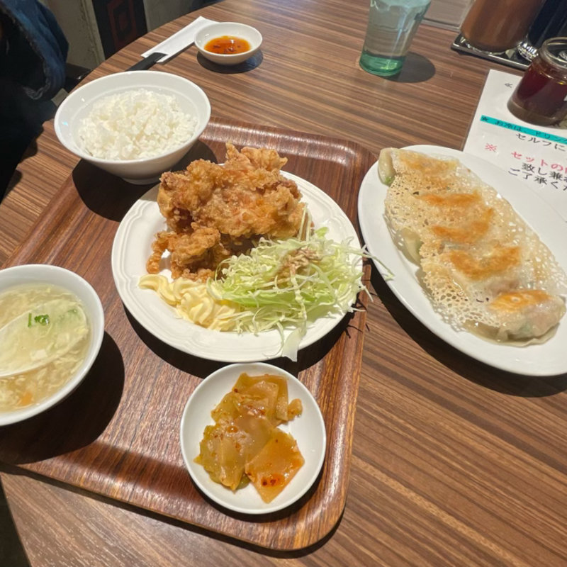 餃子 唐揚定食(東京餃子軒)