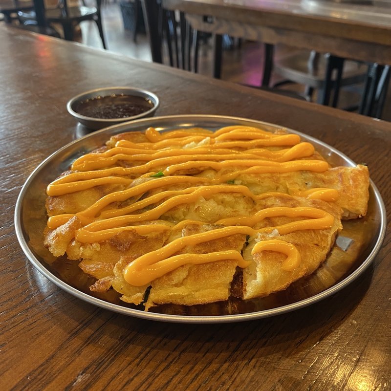 チーズチヂミ(韓国料理 金山ピミル)