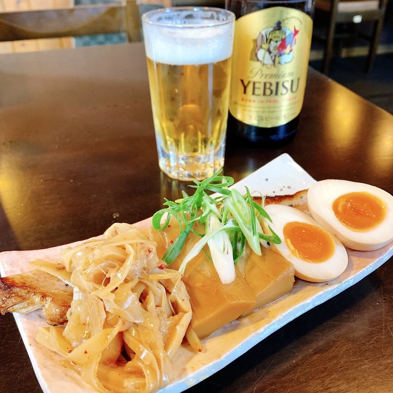 三種盛+瓶ビール(エビス)(ラーメン いっとうや )