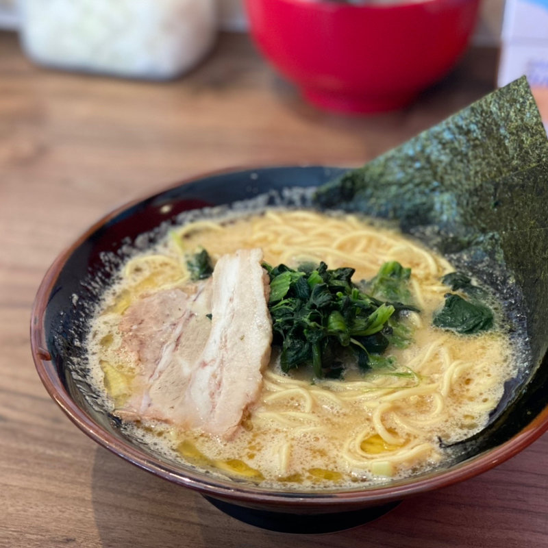 ラーメン(横浜家系ラーメン 武田家 すすきの店)
