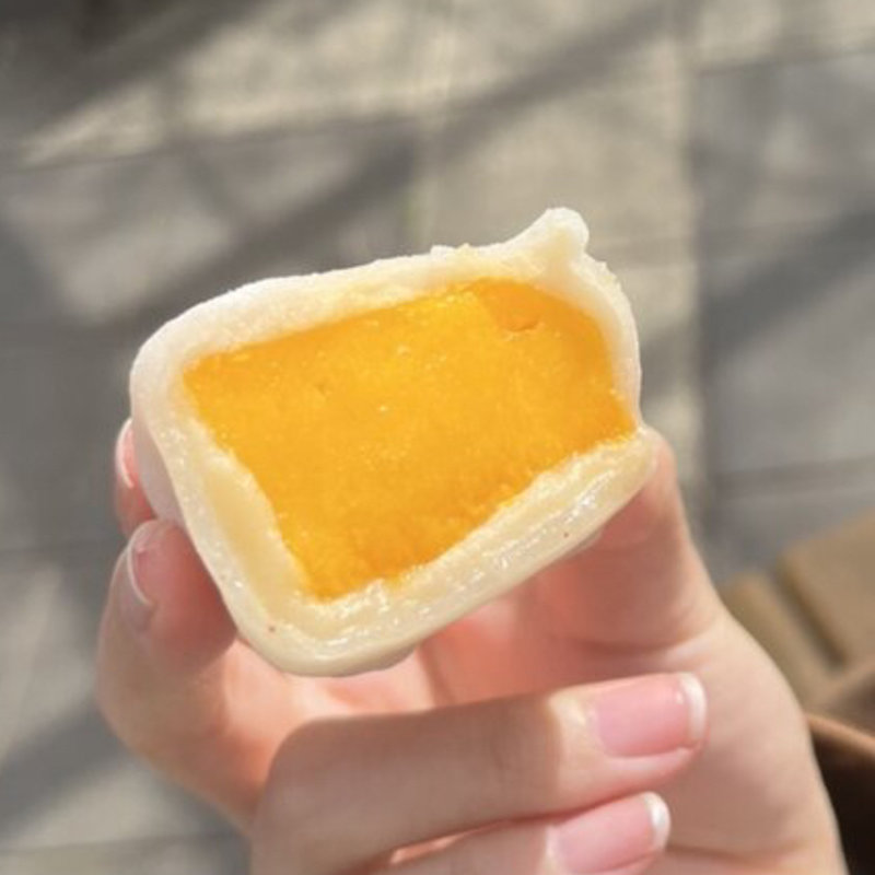 完熟マンゴー(覚王山フルーツ大福 弁才天 銀座店)