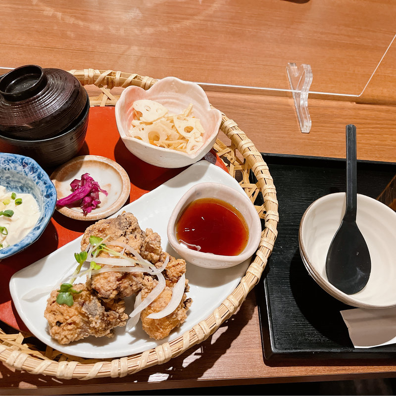 鶏の塩麹からあげ黒酢添え(ご飯ととろろ とろ麦 浅草EKIMISE店)