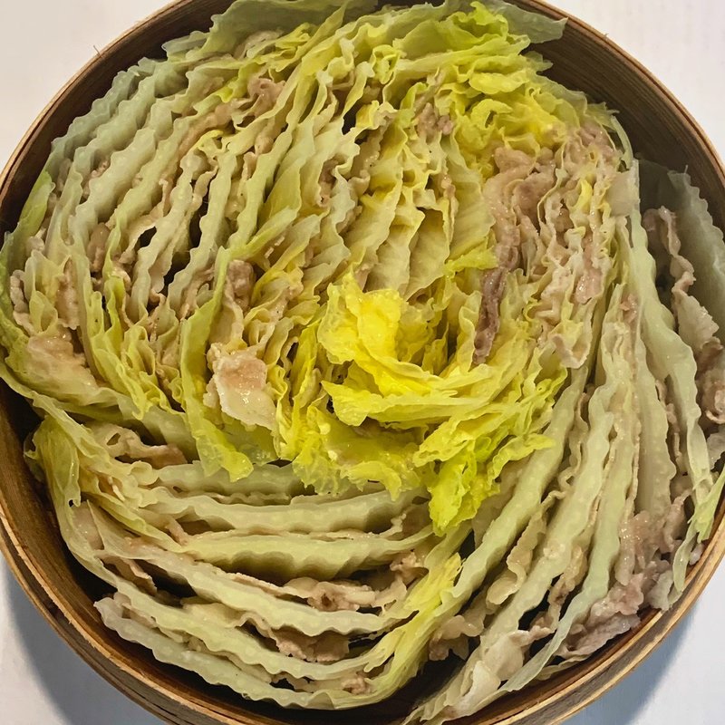 本日のおすすめ　豚バラと白菜のミルフィーユ蒸し(おうちごはん わりかん)