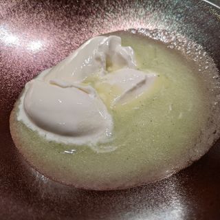 メロンスープ、生姜パンナコッタ、塩ミルクアイス(ete)