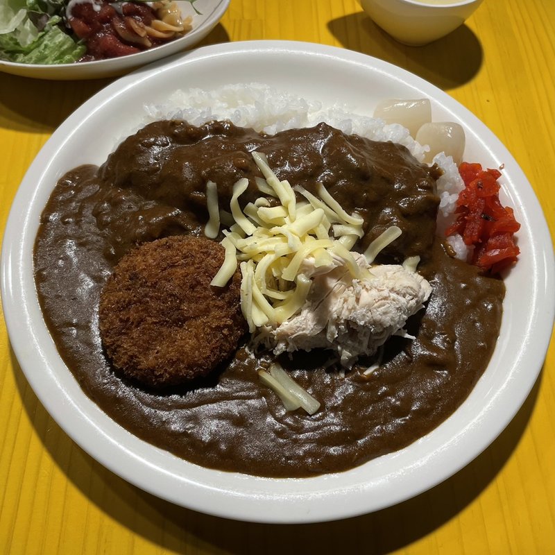 日替わりECOカレー（メンチカツとチーズ）(トリコカレー)