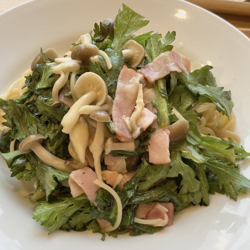 たっぷり春菊の和風パスタ(＠FARM Cafe)