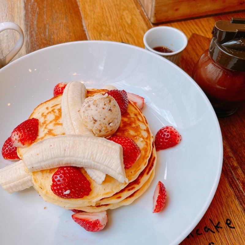 苺いっぱいのフルーツリコッタパンケーキ(J.S. PANCAKE CAFE マークイズみなとみらい店)