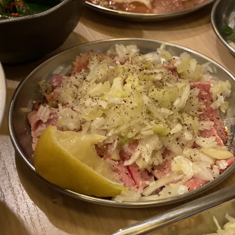 タン刺し(大衆焼肉コグマヤ 高円寺)