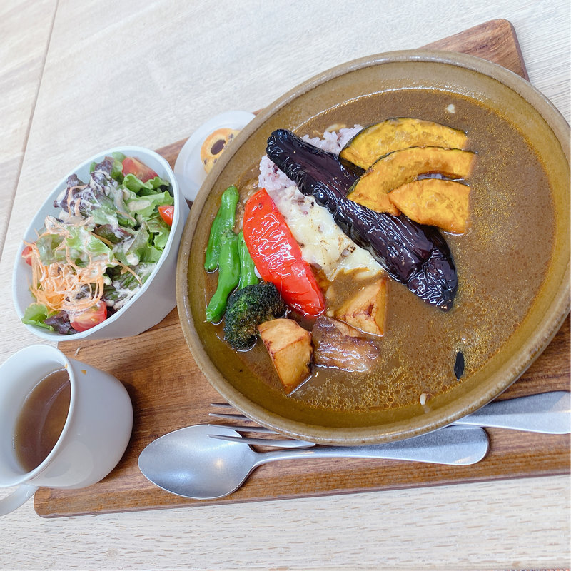 野菜カレー サラダ付き(菓寮 伊藤軒)