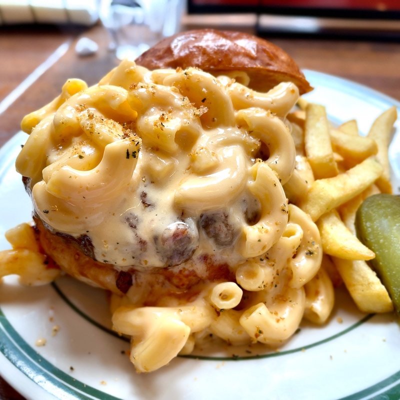 マカロニチーズバーガー(ザ マンチーズ バーガーワークス （THE MUNCHIES BURGER WORKS）)