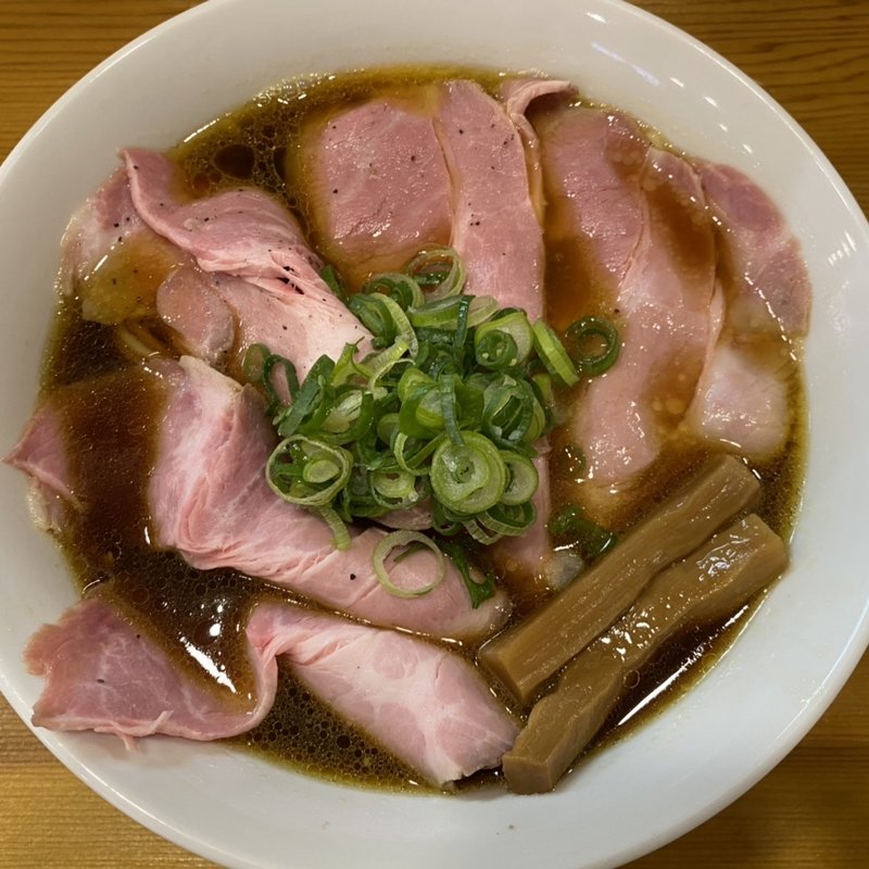 チャーシュー醤油ラーメン(らぁ麺くろ田)