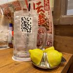 ドライの生絞りレモンサワー(メガ)(伝串 新時代 アスティ岐阜店)