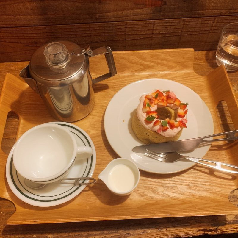 シフォンケーキ(アイダウィズカフェ 神戸 )