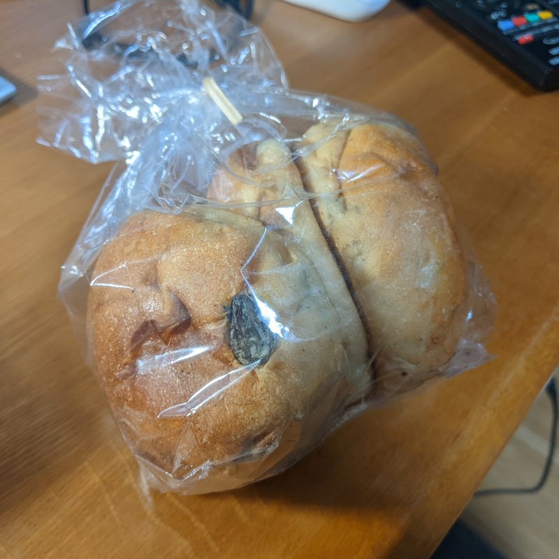 もっちりレーズンパン(グルグルベーカリー)