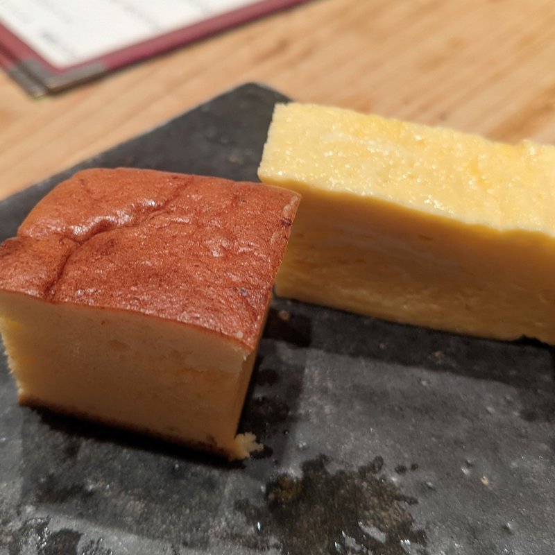 出汁巻き、シマエビのすり身の厚焼き(鮨 潤)