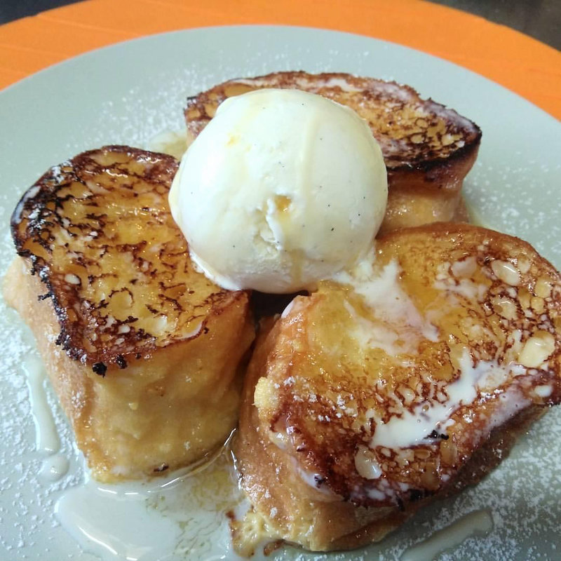 メープル&バニラアイス on the フレンチトースト(カフェ＆キッチン ラフテル)