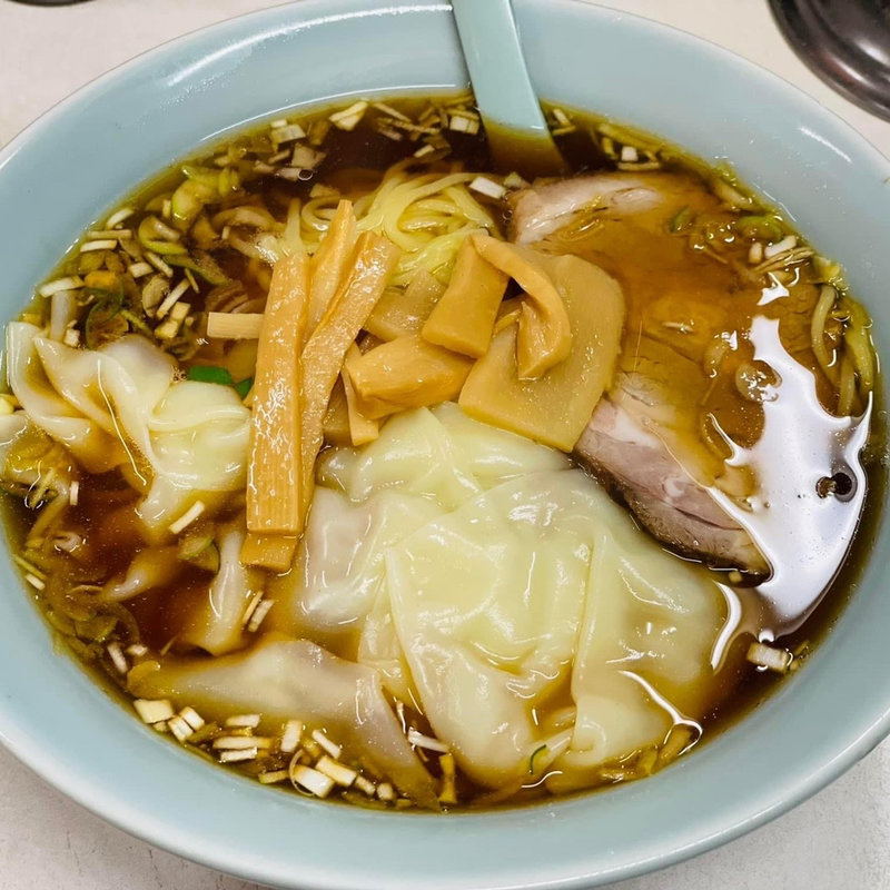 ワンタンメン(交通飯店)