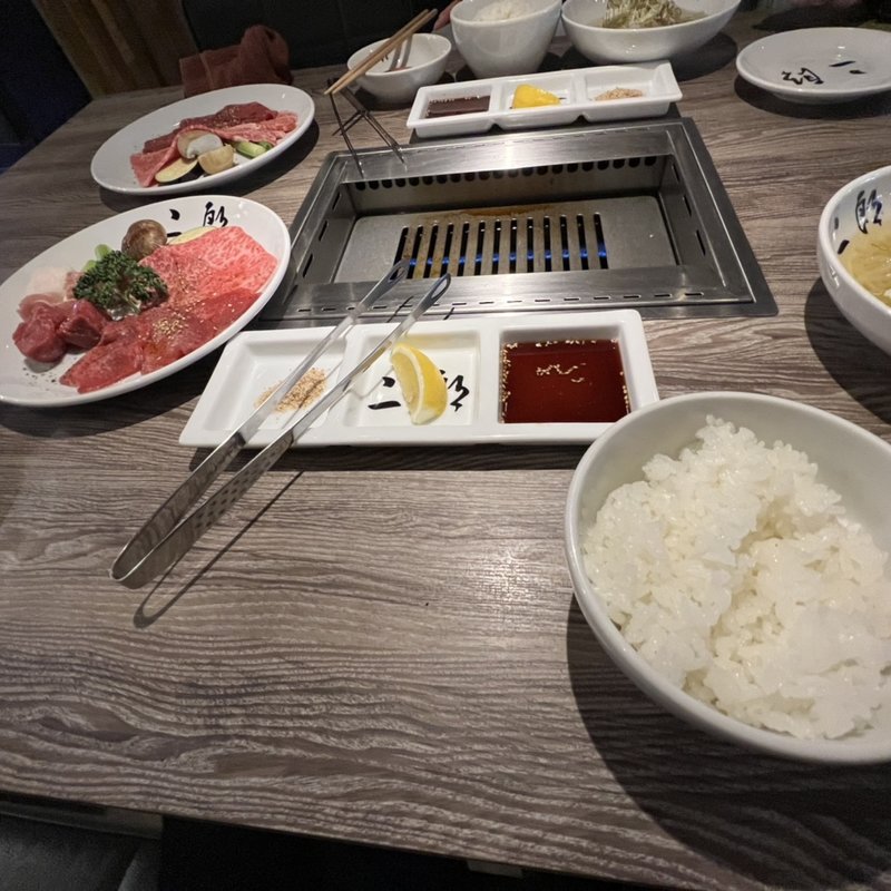 ランチ　二郎(焼肉&手打ち冷麺 二郎 KANAYAMA)