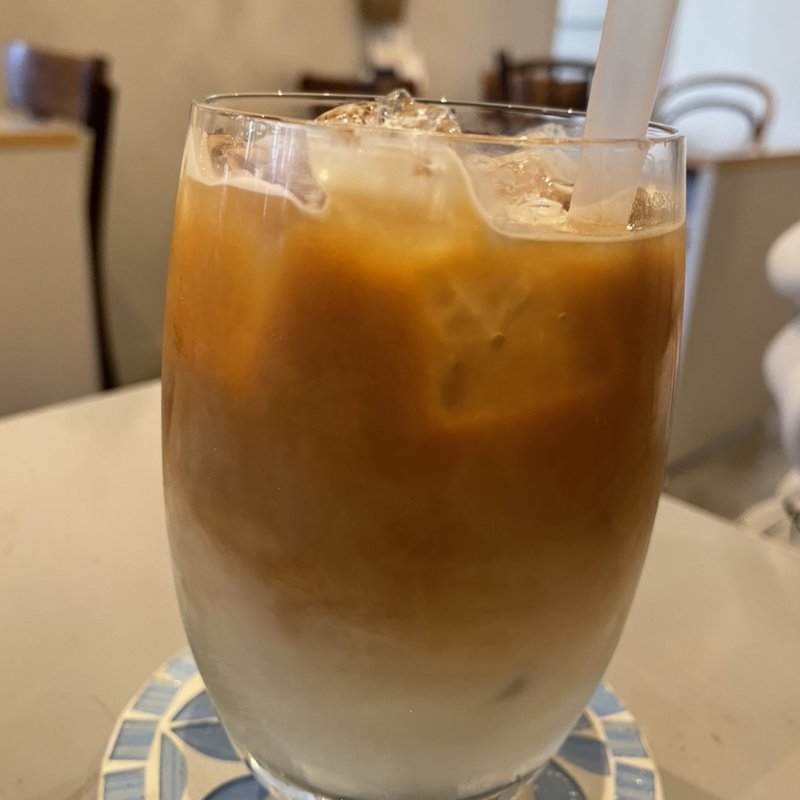 カフェラテ(Pâtisserie Cafe M.YASUHIKO)