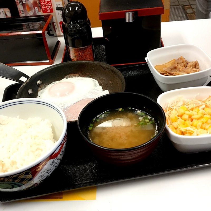 ハムエッグ牛小鉢定食(吉野家 浅草駅前店)