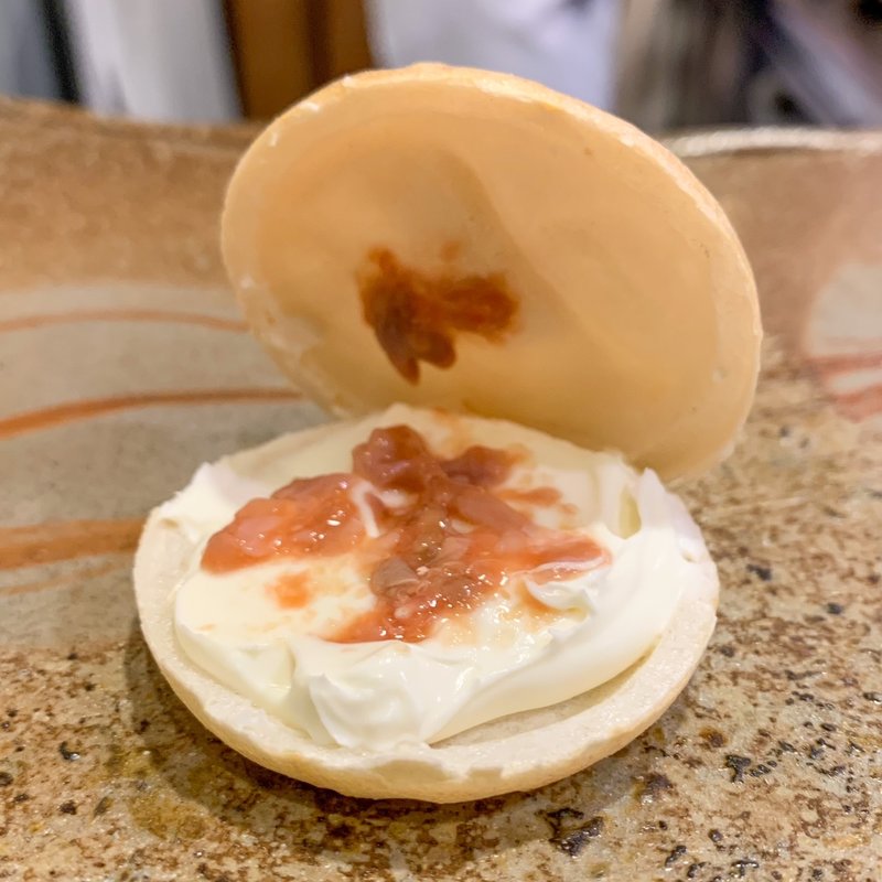 マスカルポーネ鯛ワタ最中(鮨まつ本)