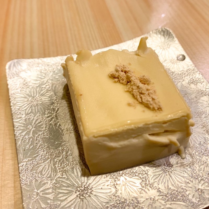 ホウジ茶ムース(鮨まつ本)