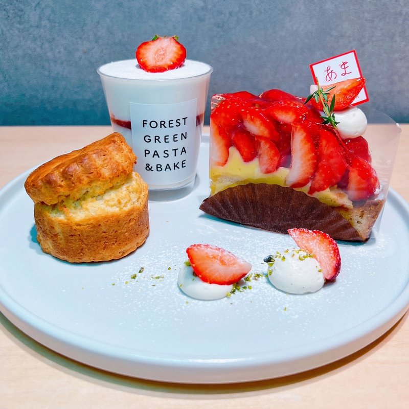 あまおうのタルトプレート(FOREST GREEN PASTA&BAKE)