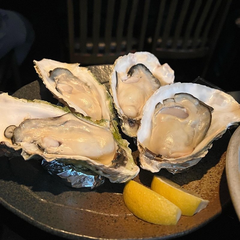 生牡蠣(酒肆石花 （しゅしせっか）)