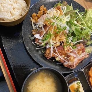 サンギ油淋鶏定食(なるとキッチン 大阪本町店)