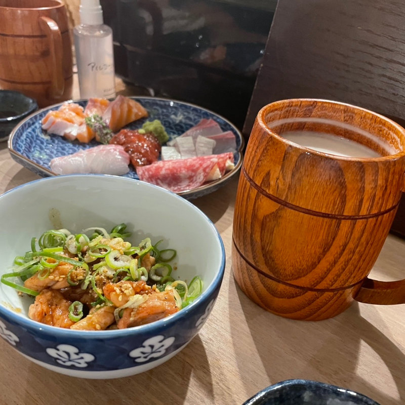 お通し&生ビール(大名魚処けみほたる)